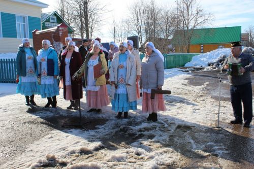 Район буйлап Нәүрүз атлый