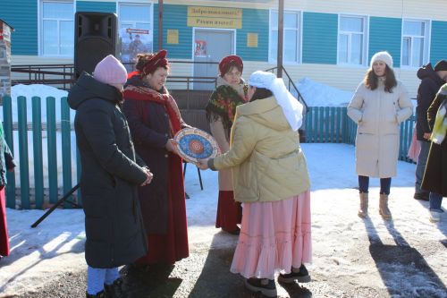 Район буйлап Нәүрүз атлый