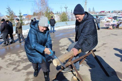 Район буйлап Нәүрүз атлый