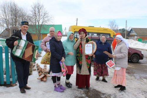 Район буйлап Нәүрүз атлый