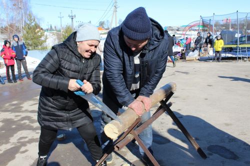 Район буйлап Нәүрүз атлый