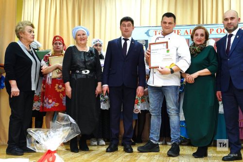 Теләче районы Олы  Кибәхуҗа авылында узган Юныс Әхмәтҗанов исемендәге фестивальдән  фоторепортаж