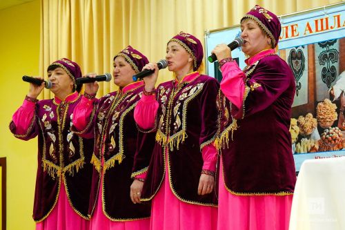 Теләче районы Олы  Кибәхуҗа авылында узган Юныс Әхмәтҗанов исемендәге фестивальдән  фоторепортаж