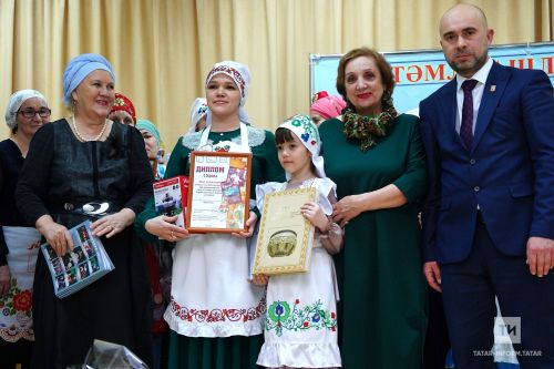 Теләче районы Олы  Кибәхуҗа авылында узган Юныс Әхмәтҗанов исемендәге фестивальдән  фоторепортаж