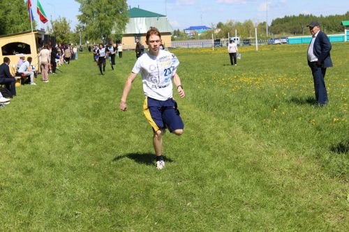 Батыр якташыбызны искә алдык