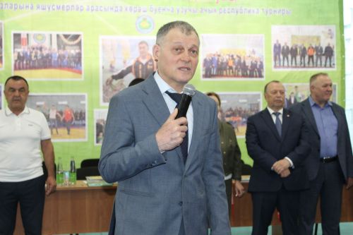 Салават тагын яшь көрәшчеләрне сөендерде