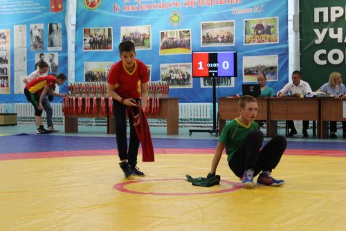 Салават тагын яшь көрәшчеләрне сөендерде