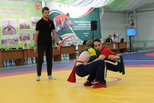 Салават тагын яшь көрәшчеләрне сөендерде