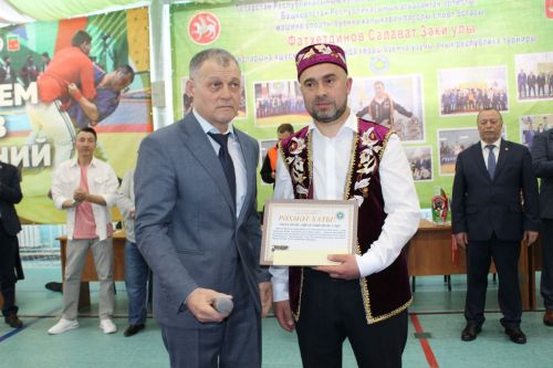 Салават тагын яшь көрәшчеләрне сөендерде