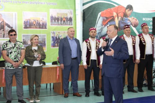 Салават тагын яшь көрәшчеләрне сөендерде