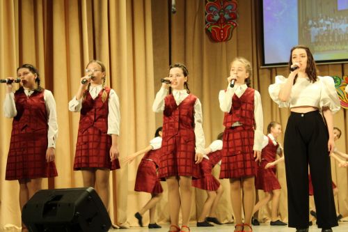 Сәнгать мәктәбе укучыларының еллык хисап концерты булып үтте