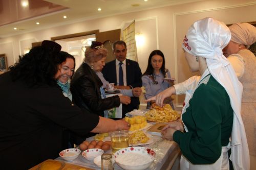 Сабантуй бәйрәмен оештыручылар һәм режиссерлар өчен семинар-практикум курслары үткәрелде.