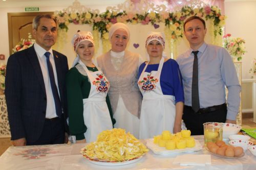 Сабантуй бәйрәмен оештыручылар һәм режиссерлар өчен семинар-практикум курслары үткәрелде.