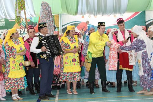 Сабантуй бәйрәмен оештыручылар һәм режиссерлар өчен семинар-практикум курслары үткәрелде.