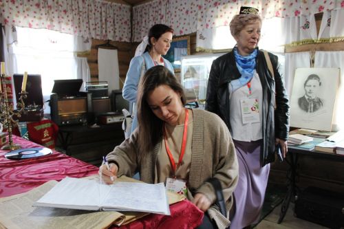 Сабантуй бәйрәмен оештыручылар һәм режиссерлар өчен семинар-практикум курслары үткәрелде.