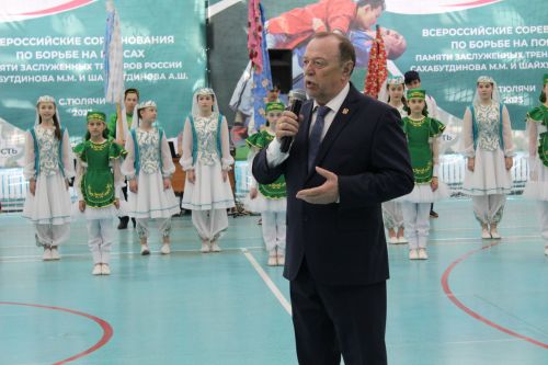 Сабантуй бәйрәмен оештыручылар һәм режиссерлар өчен семинар-практикум курслары үткәрелде.