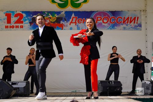 Теләчедә узган Гүзәл Уразова белән Илдар Хәкимов концертыннан фоторепортаж