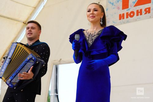 Теләчедә узган Гүзәл Уразова белән Илдар Хәкимов концертыннан фоторепортаж