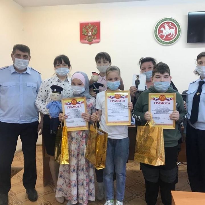 "Полицейский Дядя Степа" конкурсында катнашучыларны бүләкләделәр