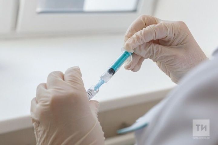 Татарстан вузларында мәҗбүри вакцинация: прививка ясатмаган кешеләрне нәрсә көтә?
