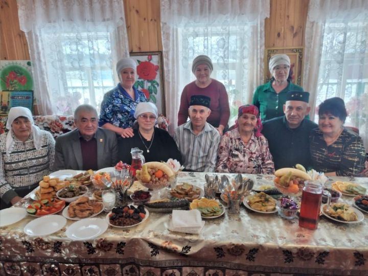 Юбилярны котладылар