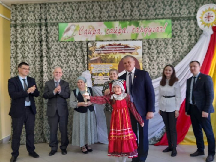 «Сайра, сайра сандугач»! дип исемләнгән ll республикакүләм керәшен фестивале узды