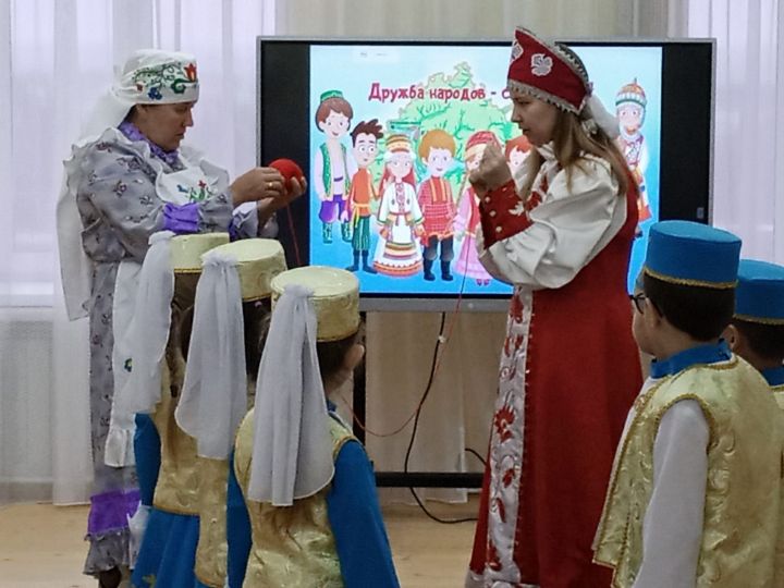 Халыклар бердәмлеге көне уңаеннан күңелле чара булып узды