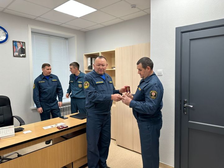 Медаль белән бүләкләнде
