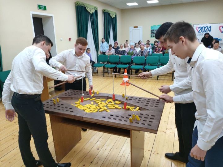 Баландышта бәйрәм уңаеннан чара узды