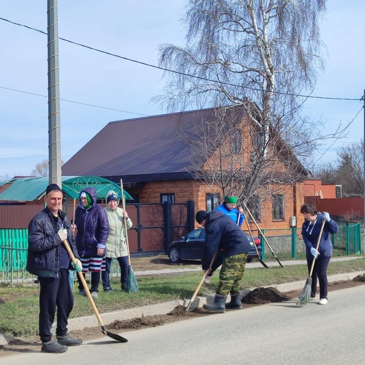 Бердәм рәвештә өмәгә чыктылар