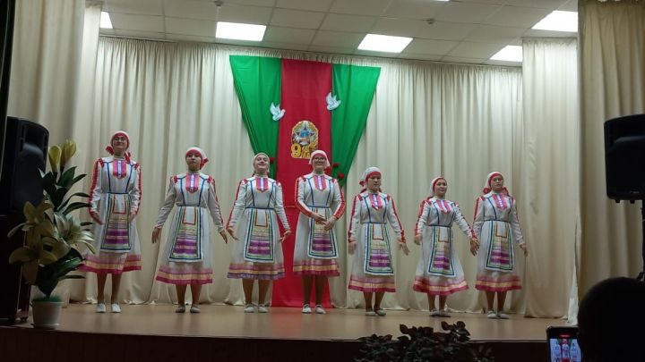 «Ләйсән» бию төркеменең отчет концерты булып узган