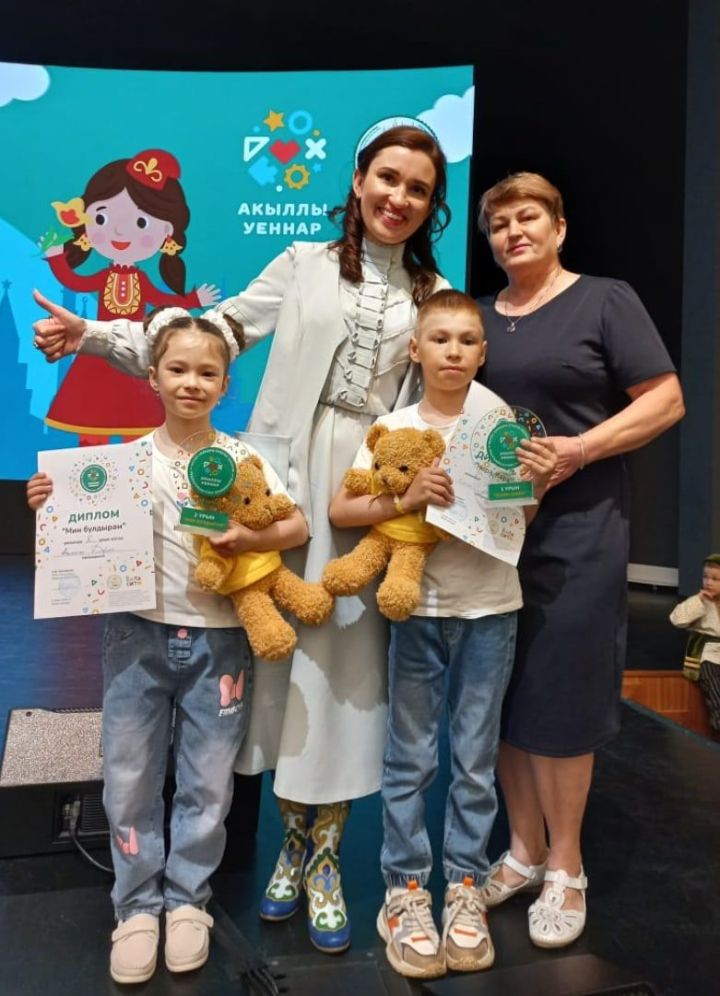 Өстәл уеннары буенча беренче республикакүләм чемпионатында катнаштылар