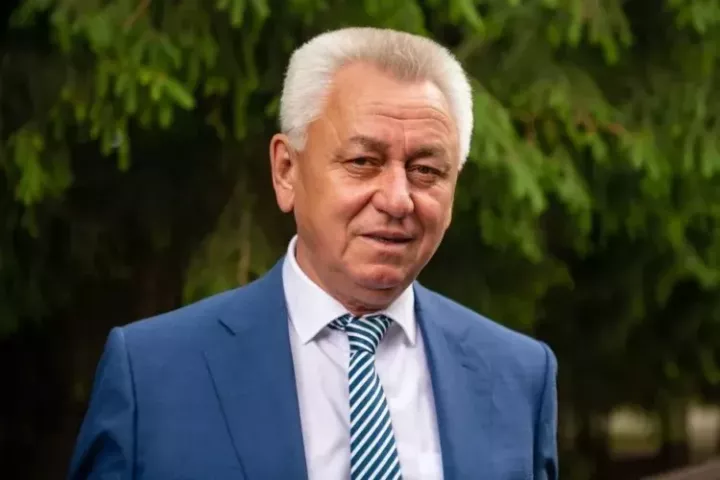 Республика кан үзәге баш табибы вазифасыннан китте