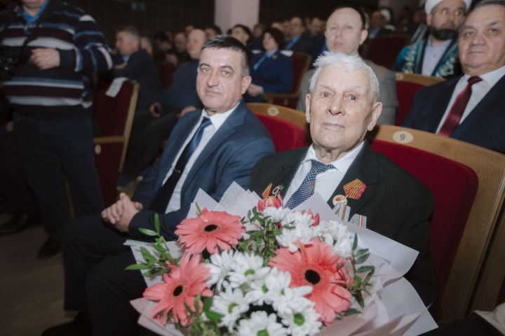 “Теләче муниципаль районының мактаулы гражданы” исеме бирелде