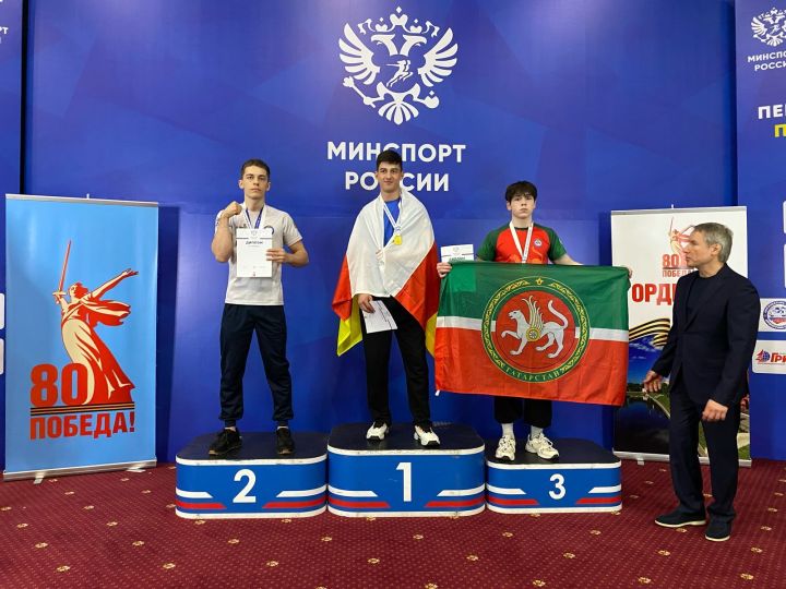 Кул көрәше буенча Россия беренчелеге һәм чемпионаты узды