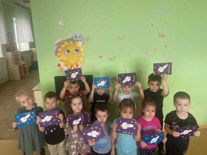 Теләченең өченче  номерлы балалар бакчасында беренче тапкыр космоска очуга багышланган чаралар узды