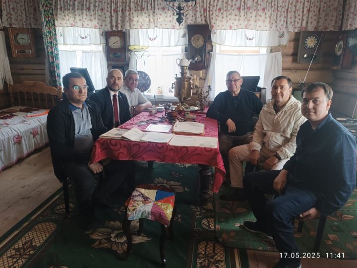 Үзбәкстан  республикасыннан  килгән  кунаклар Теләче  районы  белән таныша