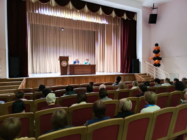 Мәдәният хезмәткәрләре киңәште