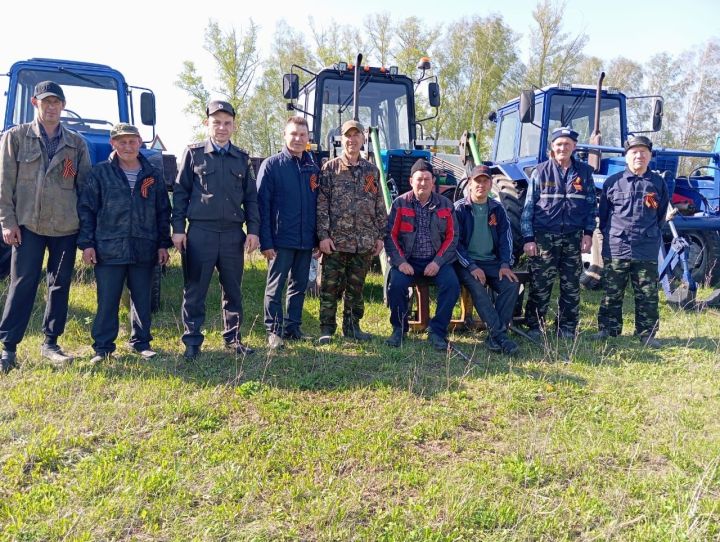 Теләче муниципаль районының Олы Мишә авыл җирлегендә шәхси затларнын үзйөрешле машиналарына техник карау уздырылды
