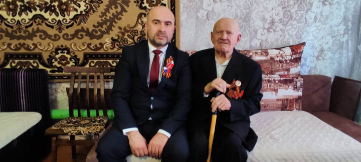 Посетили ветерана Великой Отечественной войны  Петра Павловича Никитина