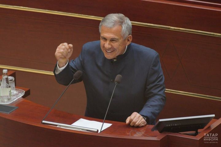 Миңнехановтан сайлауларда катнашуын сорадылар: Сез – безнең төп яклаучы