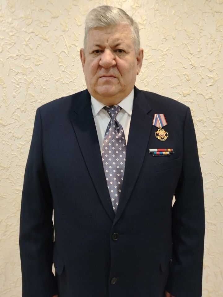 «Хезмәтләре өчен» ордены белән бүләкләнде