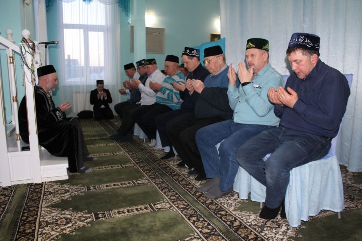 Нурлы Рамазан  ае бара