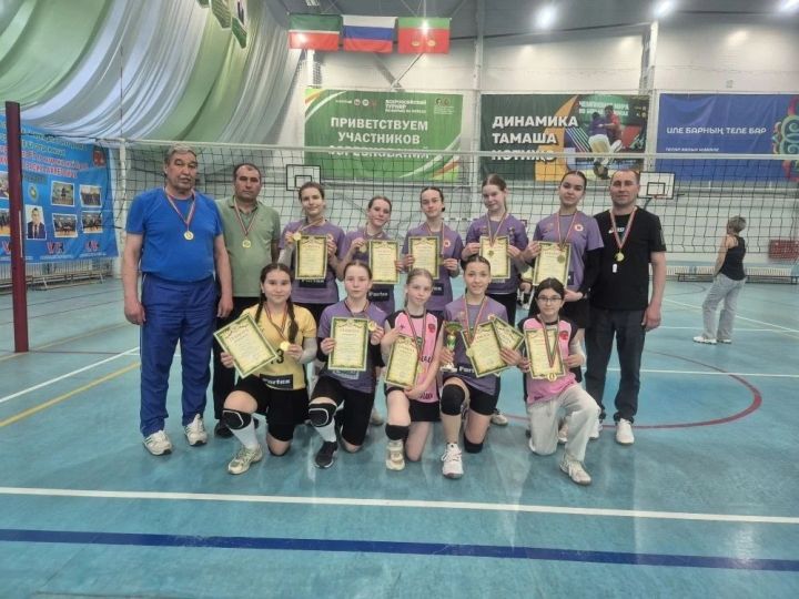 Волейбол буенча Бөек Җиңү көненә багышланган ачык район беренчелеге узды