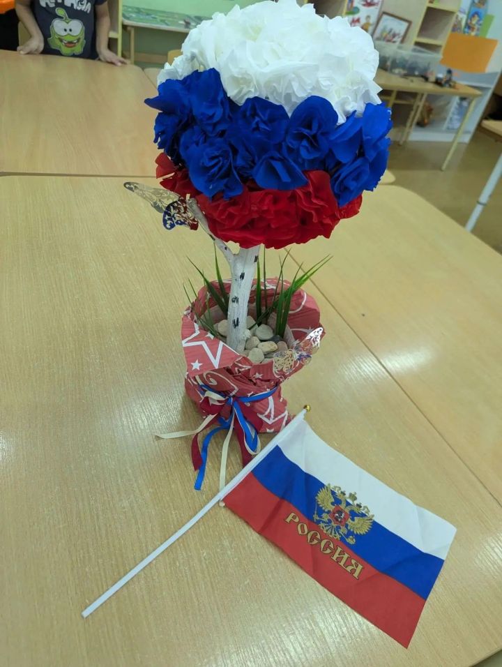 22 август – Россия Федерациясе дәүләт флагы көне